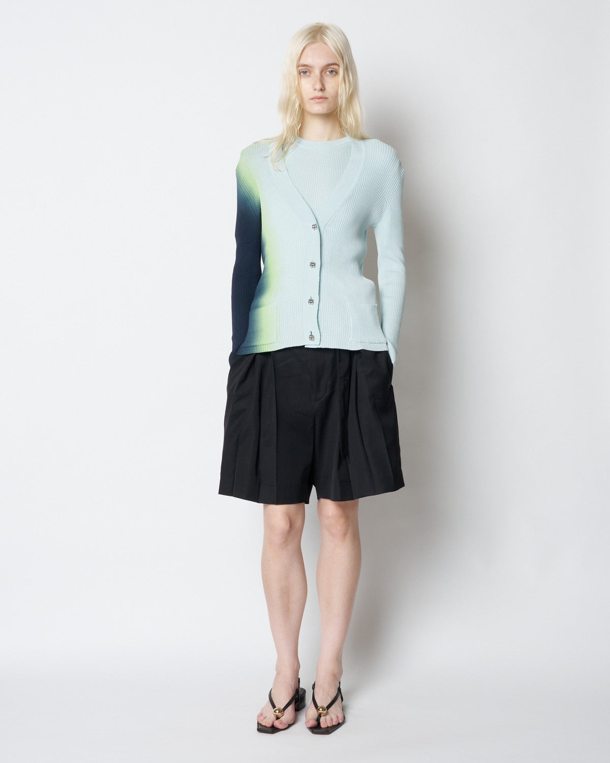 【PRE ORDER】PEARL - V NECK CARDIGAN WITH BUTTONS