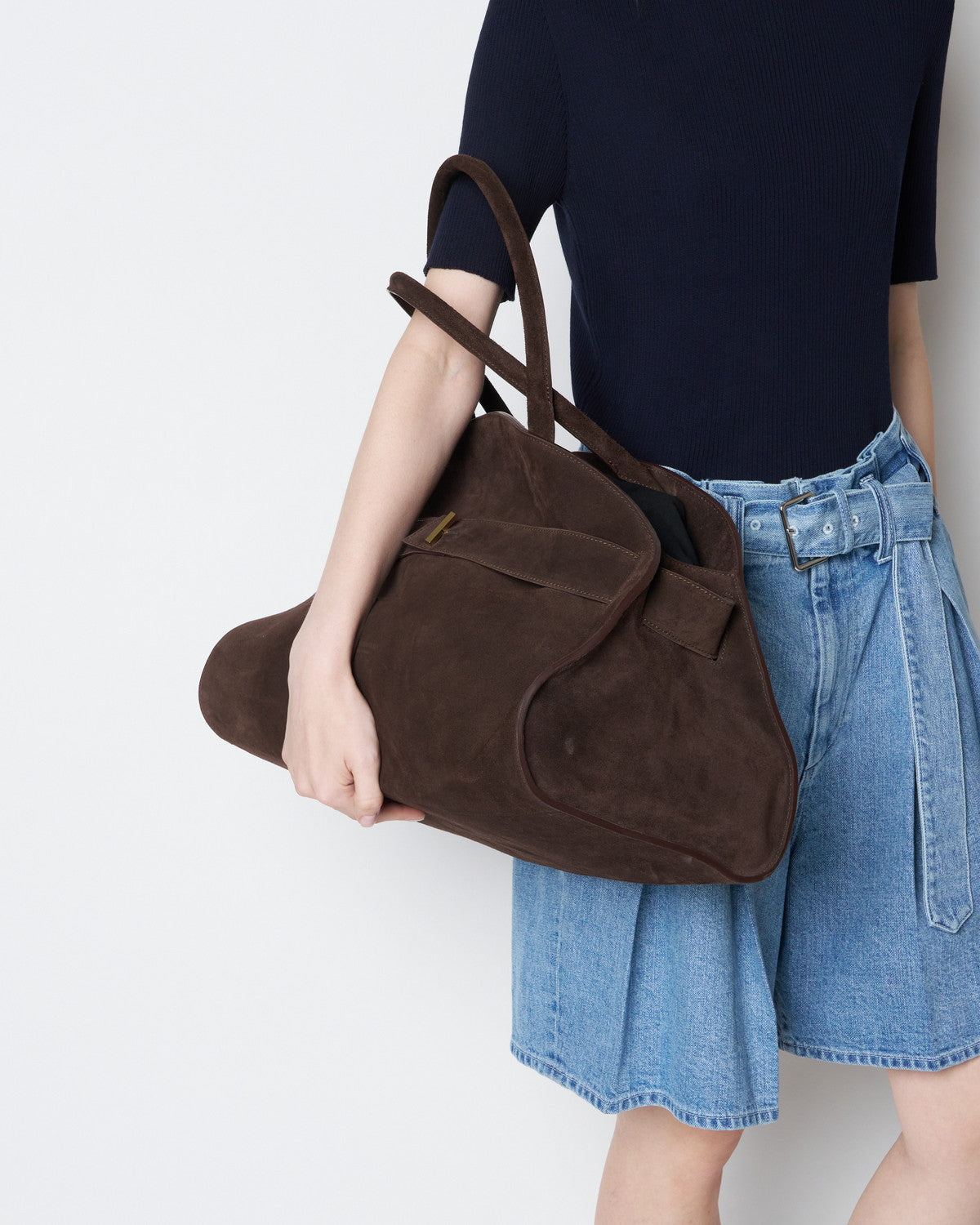 【COMING SOON】PIADA -SUEDE LEATHER BELTED BOSTON