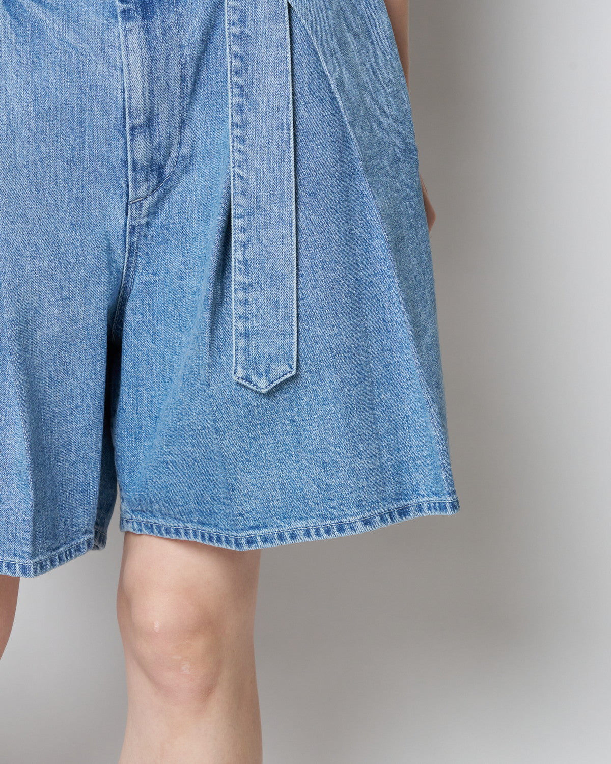 【PRE ORDER】PAUL - DENIM BELTED SHORT PANTS