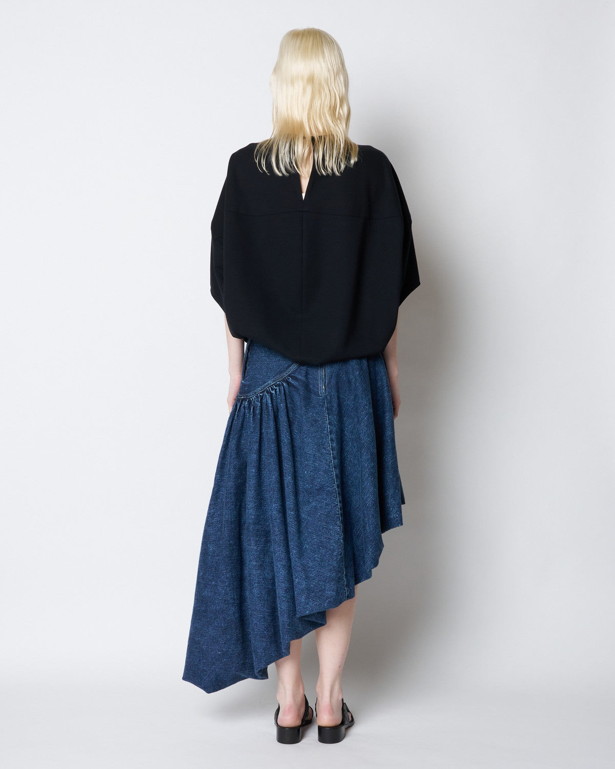 【PRE ORDER】POLLY - SCULPTURAL SLEEVE TOP