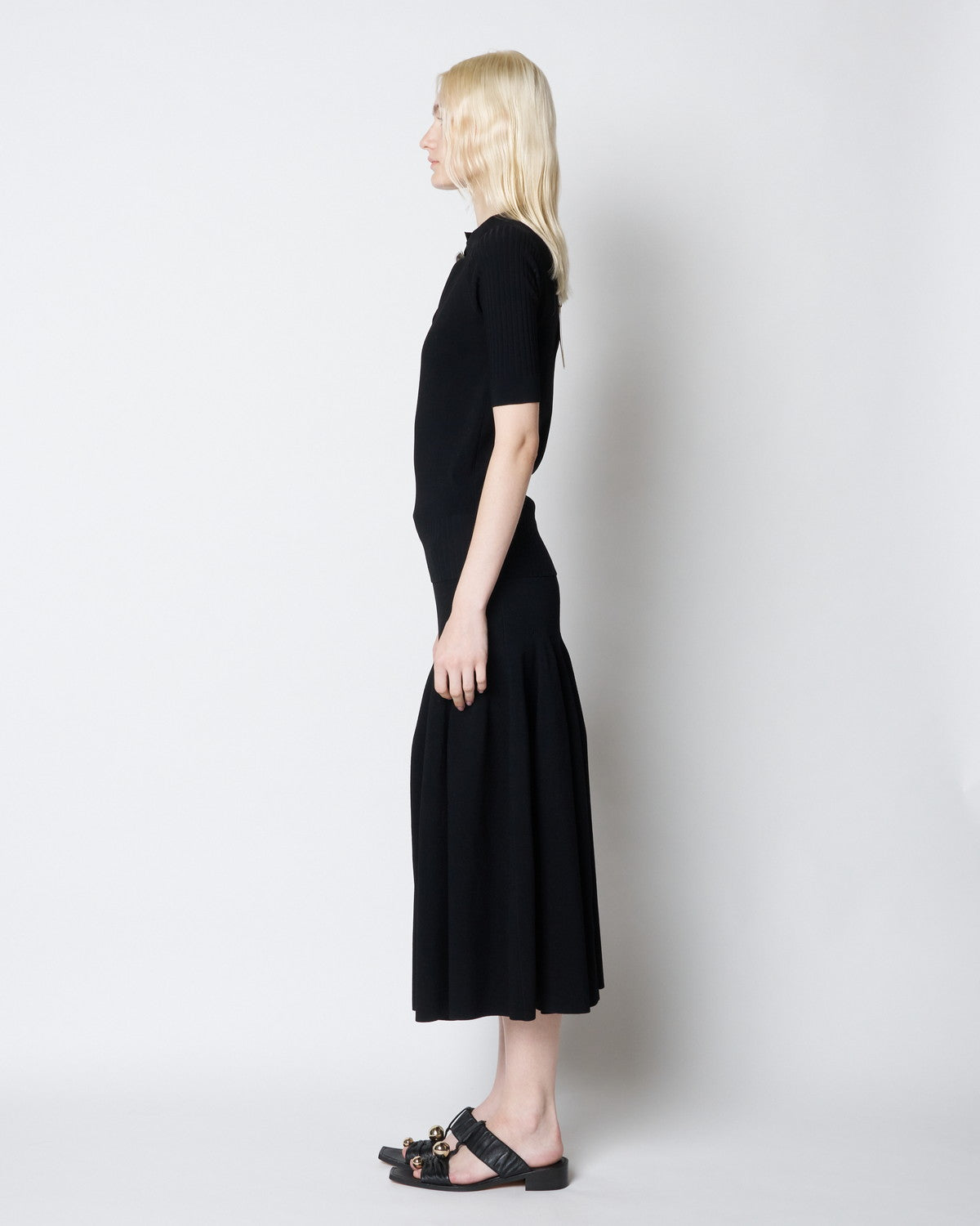【PRE ORDER】NAMIE - KNIT BUTTON TOP