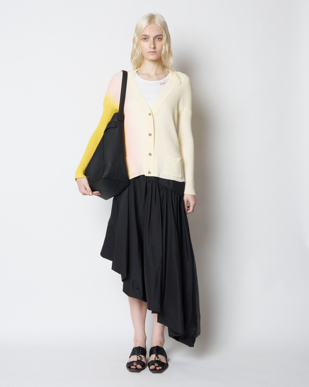 【PRE ORDER】PEARL - V NECK CARDIGAN WITH BUTTONS