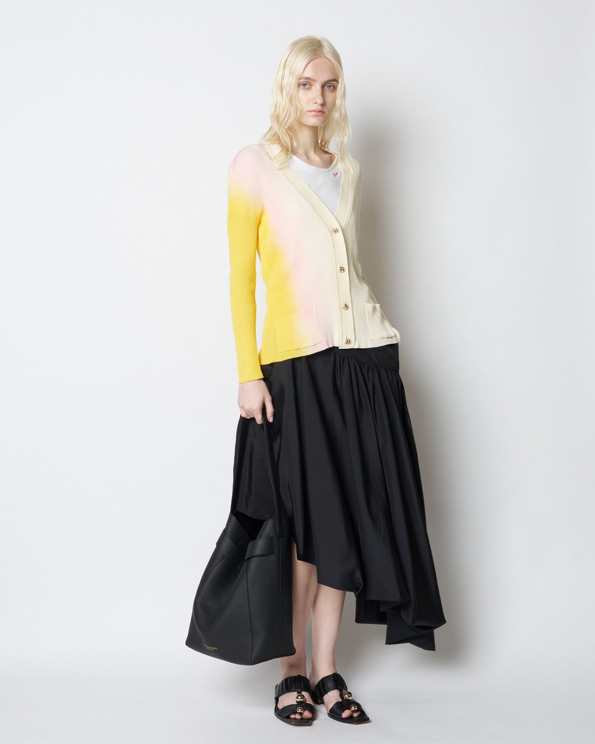 【PRE ORDER】PEARL - V NECK CARDIGAN WITH BUTTONS