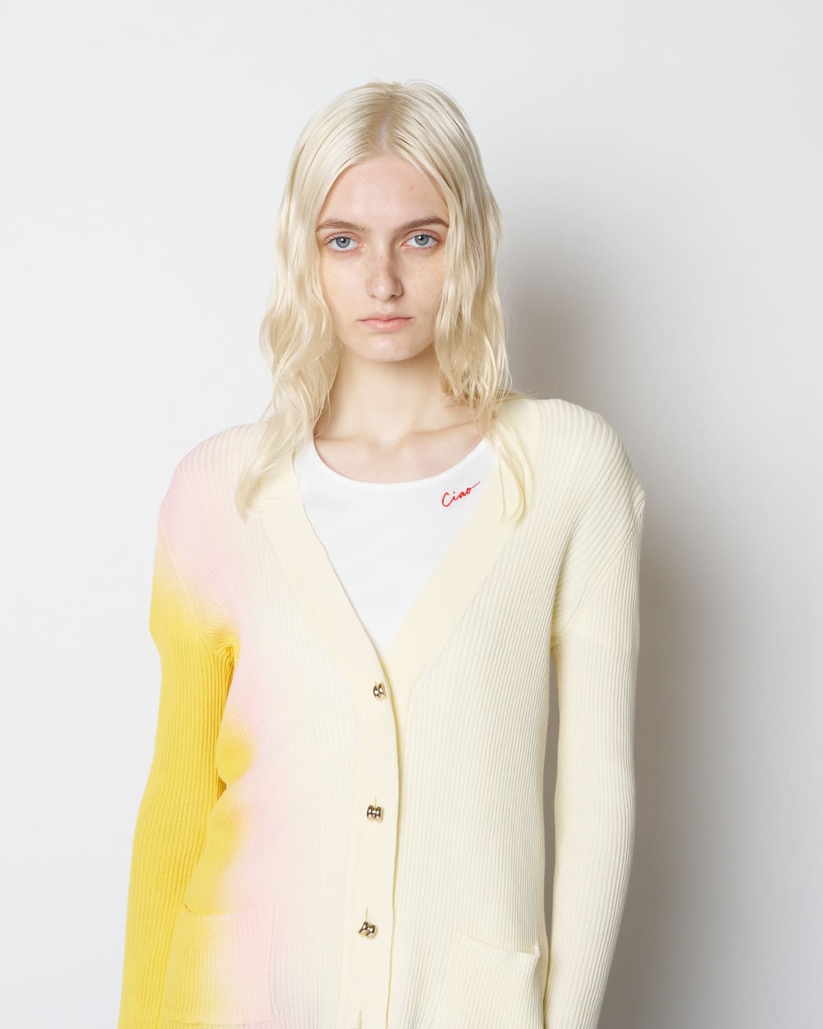 【PRE ORDER】PEARL - V NECK CARDIGAN WITH BUTTONS