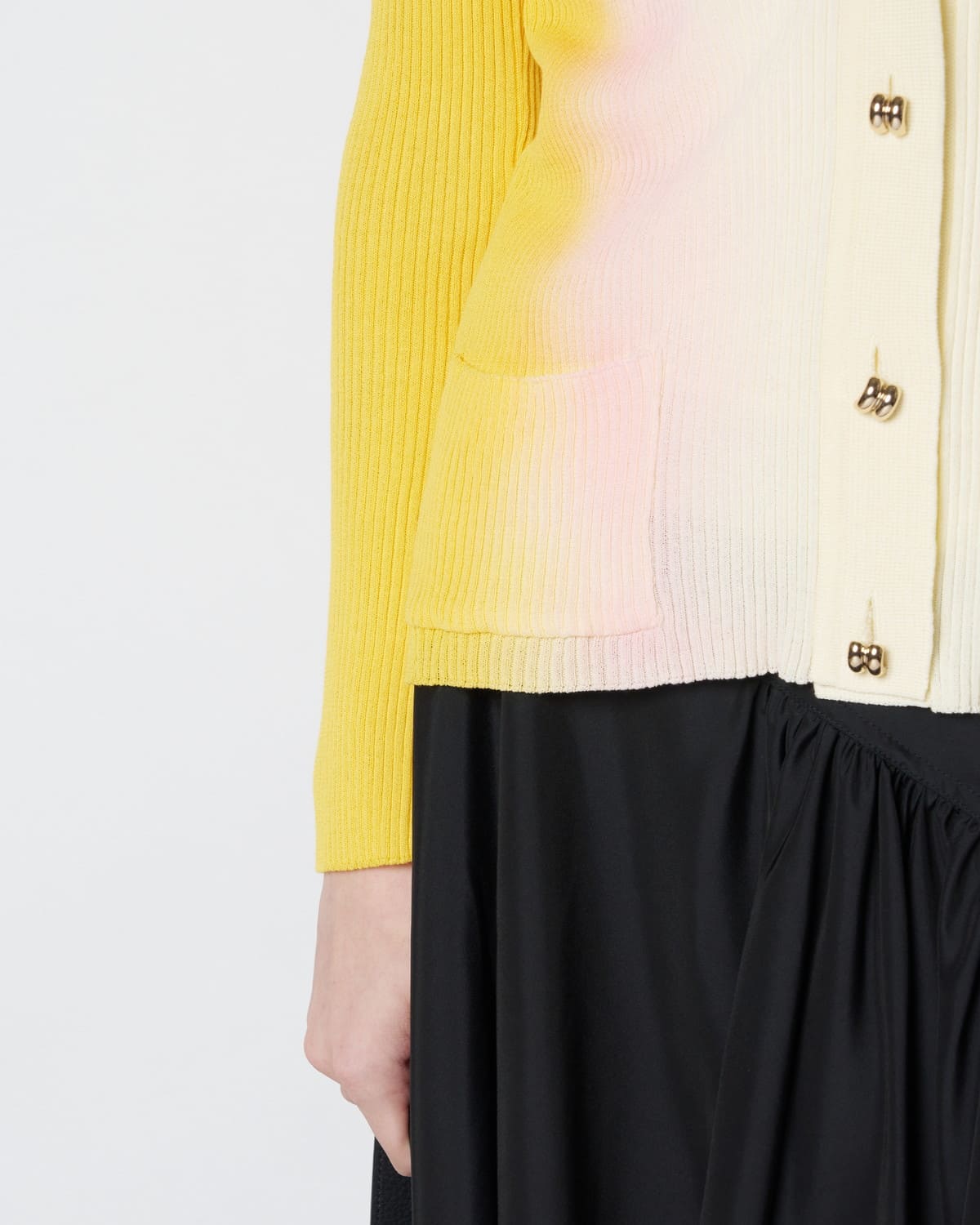 【PRE ORDER】PEARL - V NECK CARDIGAN WITH BUTTONS