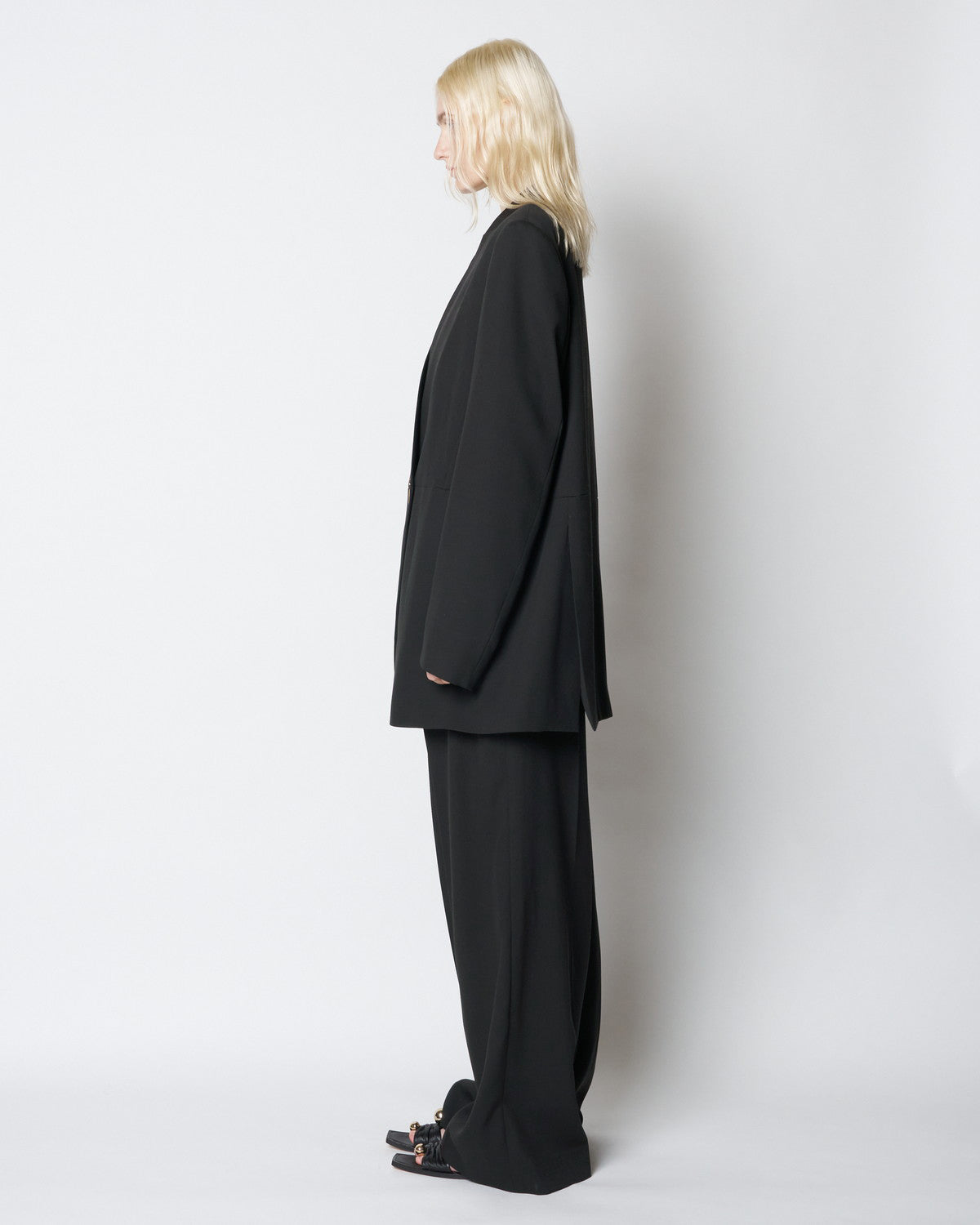 【PRE ORDER】HARU - COLLARLESS WOOL TAILORED BLAZER