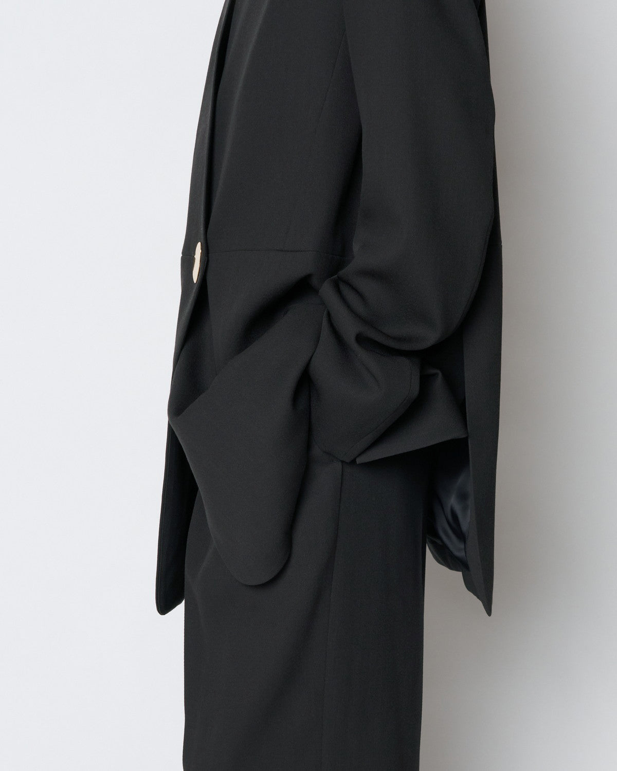 【PRE ORDER】HARU - COLLARLESS WOOL TAILORED BLAZER